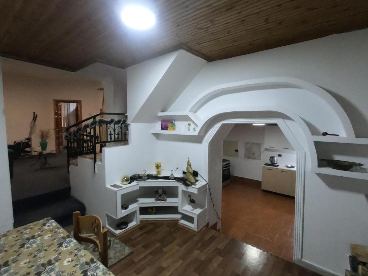 Tirana Traditional Home מראה חיצוני תמונה